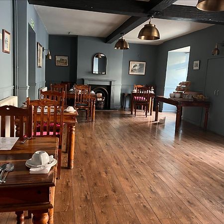 Queens Head Hotel Berwick Upon Tweed ภายนอก รูปภาพ